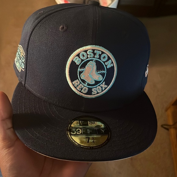 Boston Red Sox hat - Picture 1 of 2